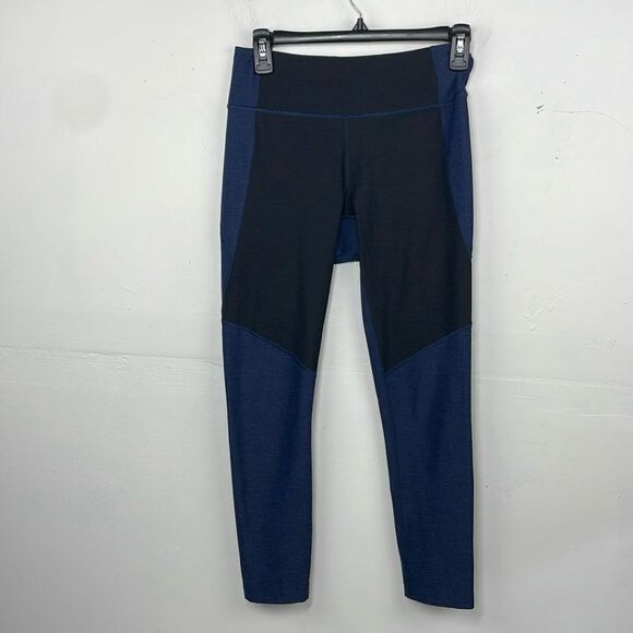 Outdoor Voices Two-Tone Warmup Leggings in
Navy & Charcoal Size Small - Picture 1 of 13